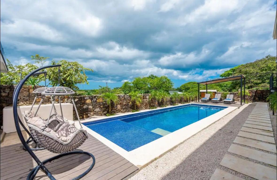 Tamarindo Beach, Prime Location, Fantastic Watersalt Pool & Cold Plunge, Family & Friends Luaran gambar
