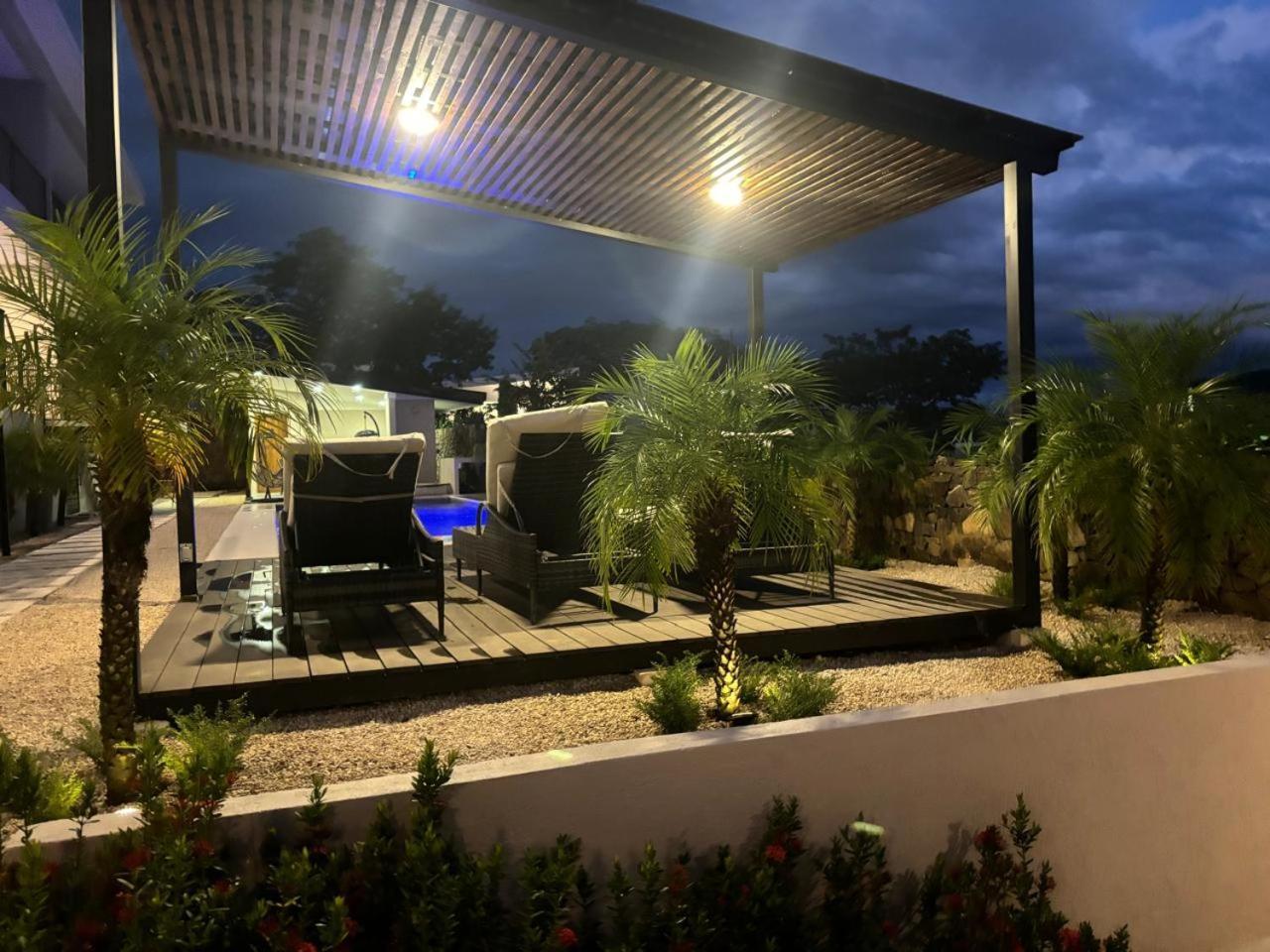 Tamarindo Beach, Prime Location, Fantastic Watersalt Pool & Cold Plunge, Family & Friends Luaran gambar