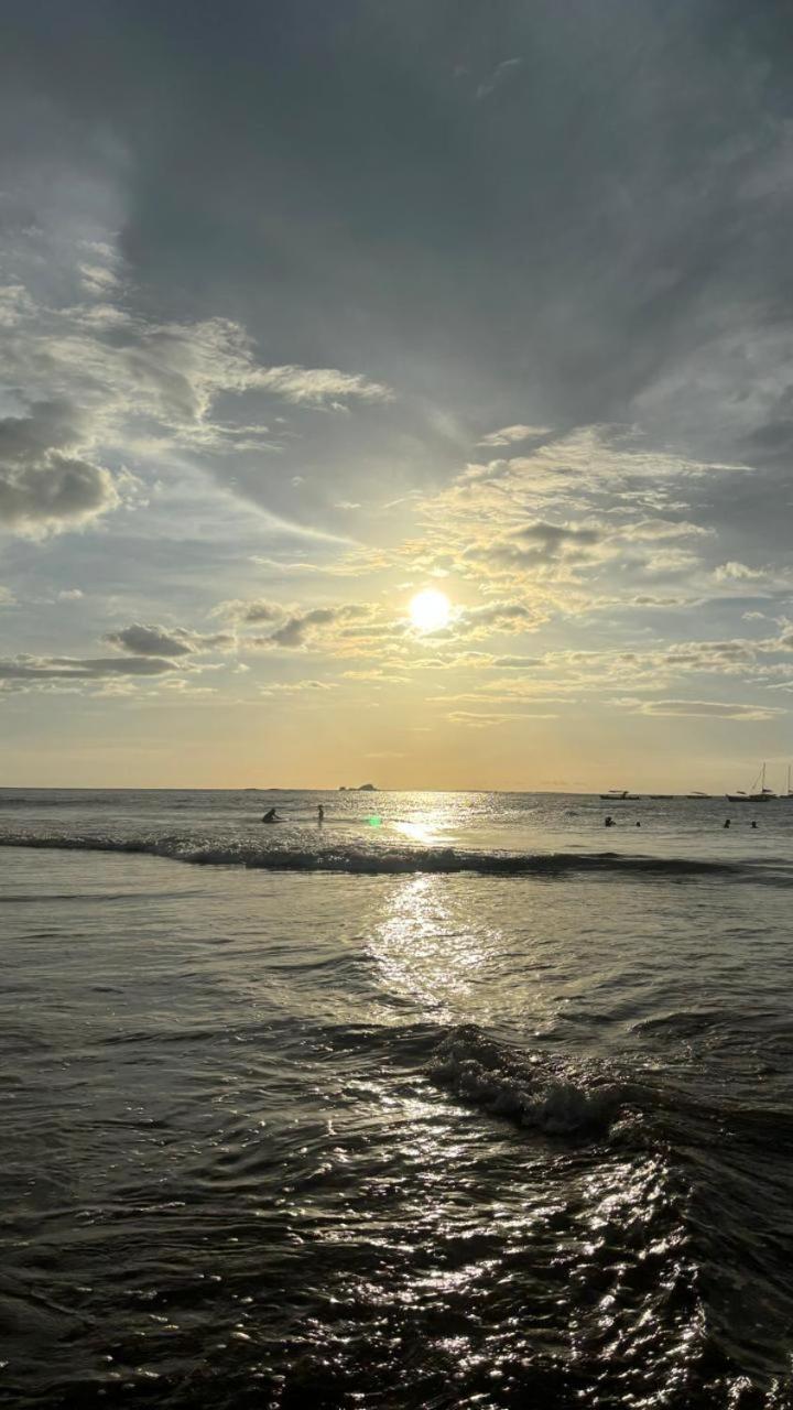 Tamarindo Beach, Prime Location, Fantastic Watersalt Pool & Cold Plunge, Family & Friends Luaran gambar